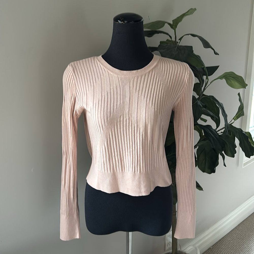 TOPSHOP PALE PINK SLIGHTLY CROPPED SWEATER